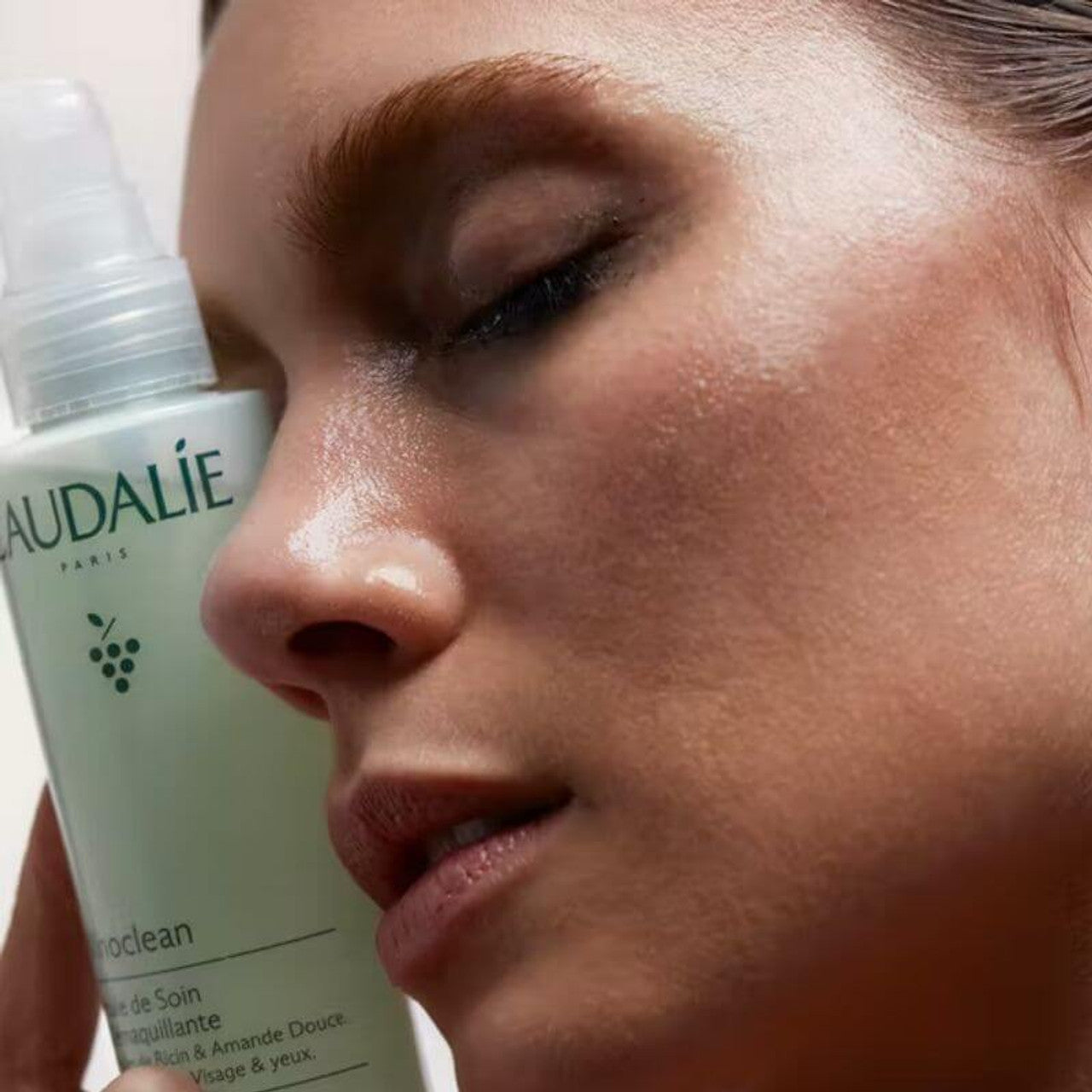 CAUDALIE - Vinoclean Huile de Soin Démaquillante à l'Huile d'Amande Douce + Ricin - 150ml