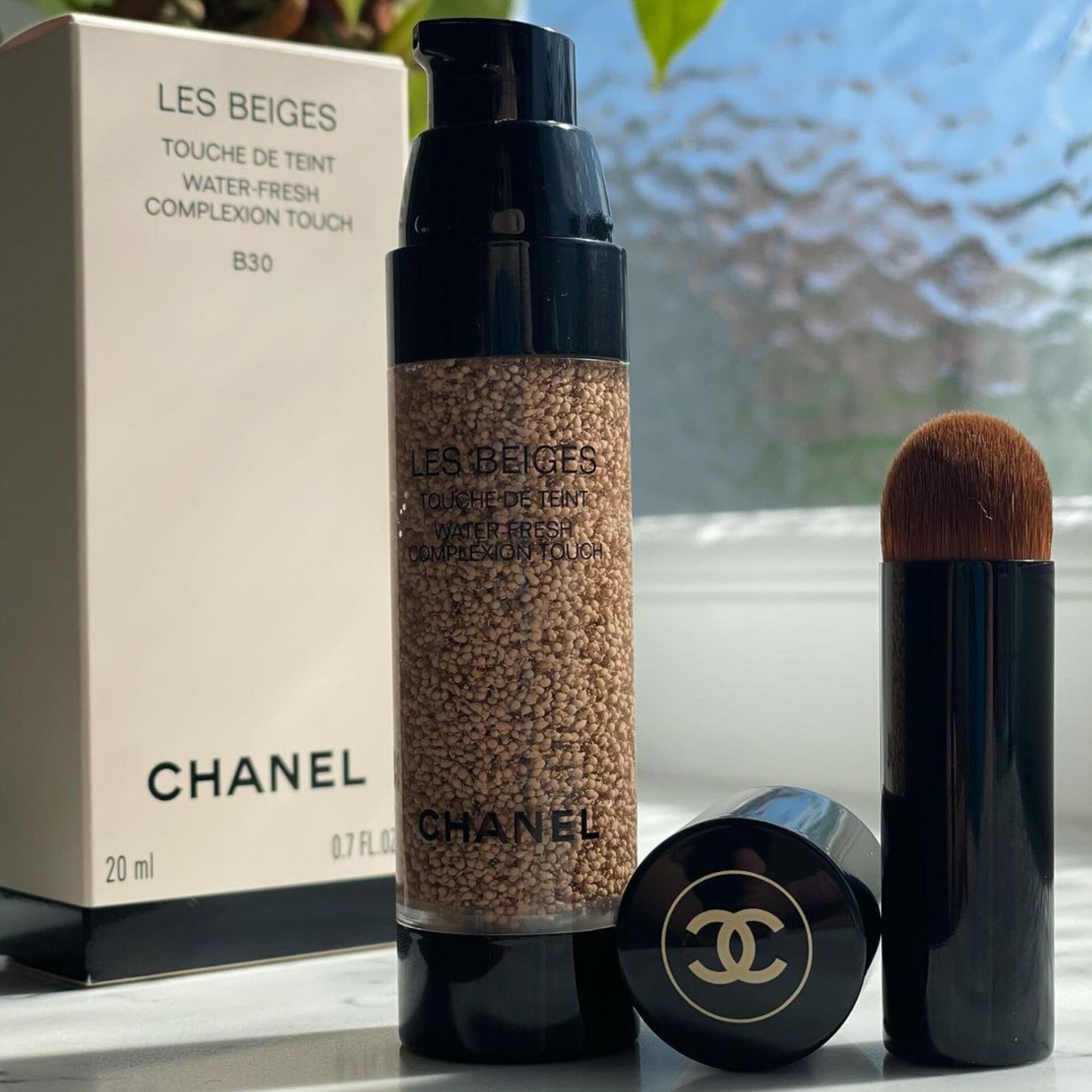 CHANEL - Les Beiges Touche de Teint Water Fresh - réf B20