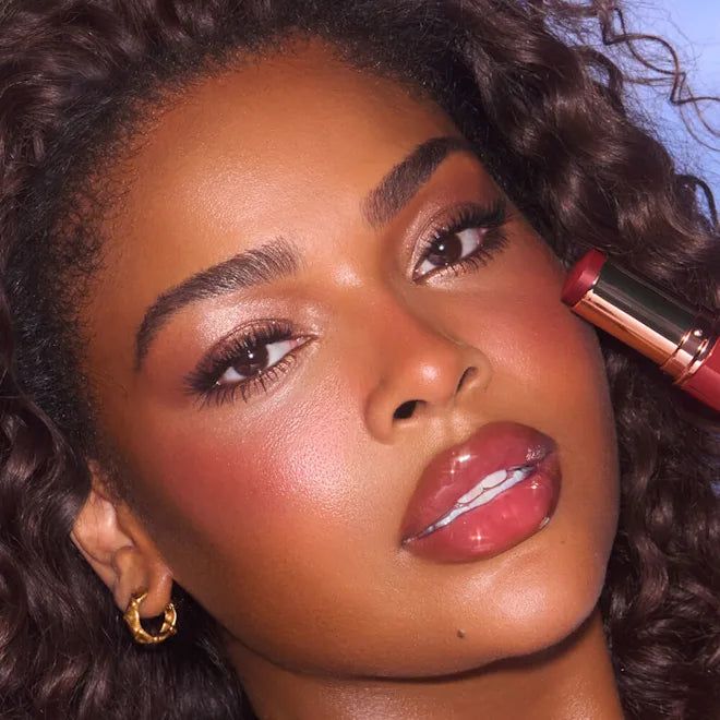 CHARLOTTE TILBURY - Unreal Blush Healthy Glow Stick - réf Cherry Glow
