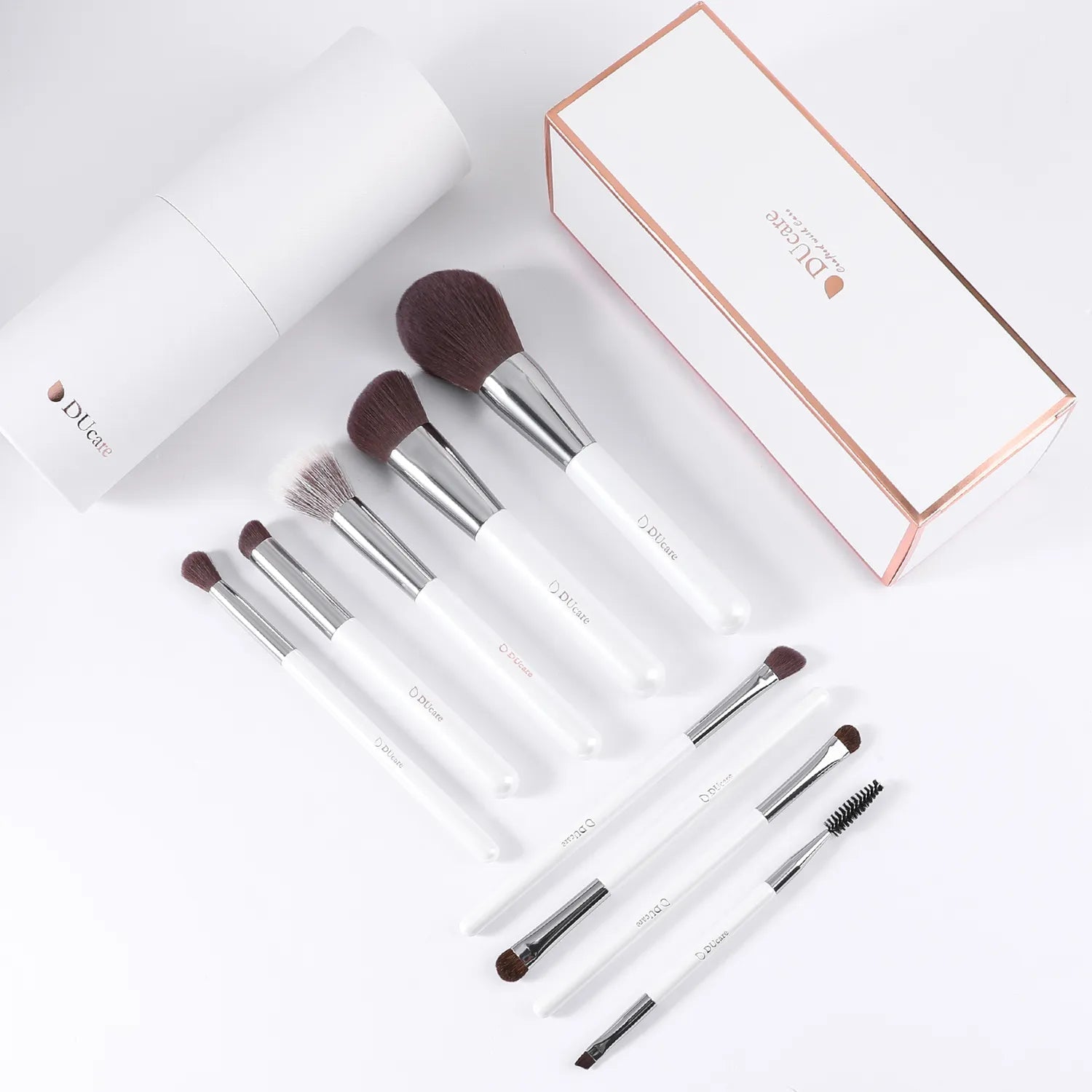 DUCARE - Ensemble de 9 pinceaux blancs pour le visage et les yeux avec support