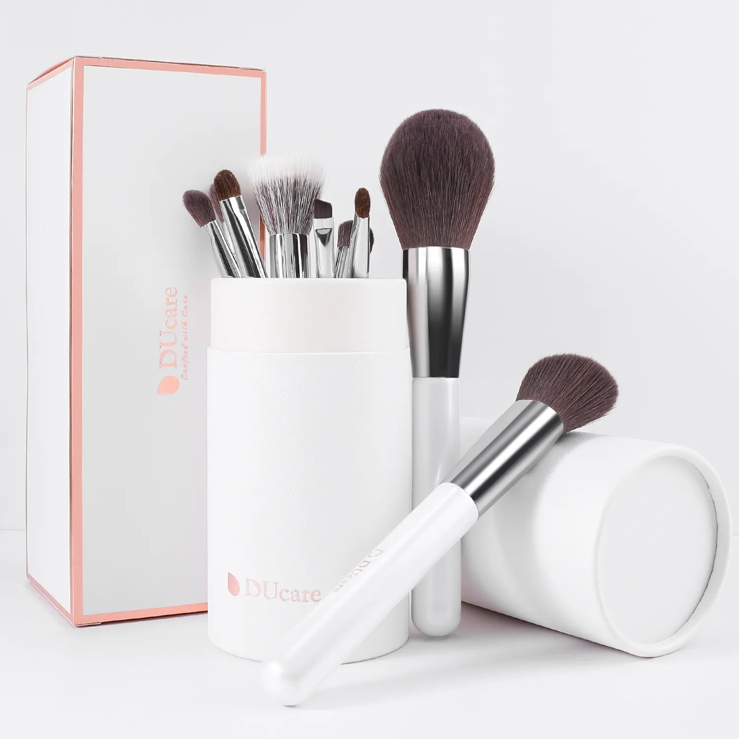DUCARE - Ensemble de 9 pinceaux blancs pour le visage et les yeux avec support