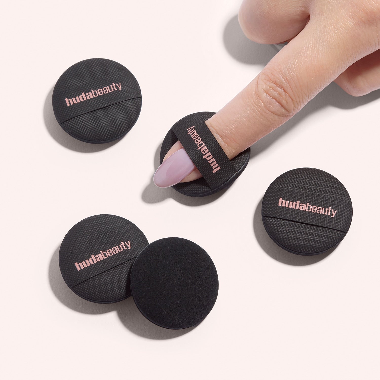 HUDA BEAUTY - Baby Bake Mini Easy Bake Sponge Set