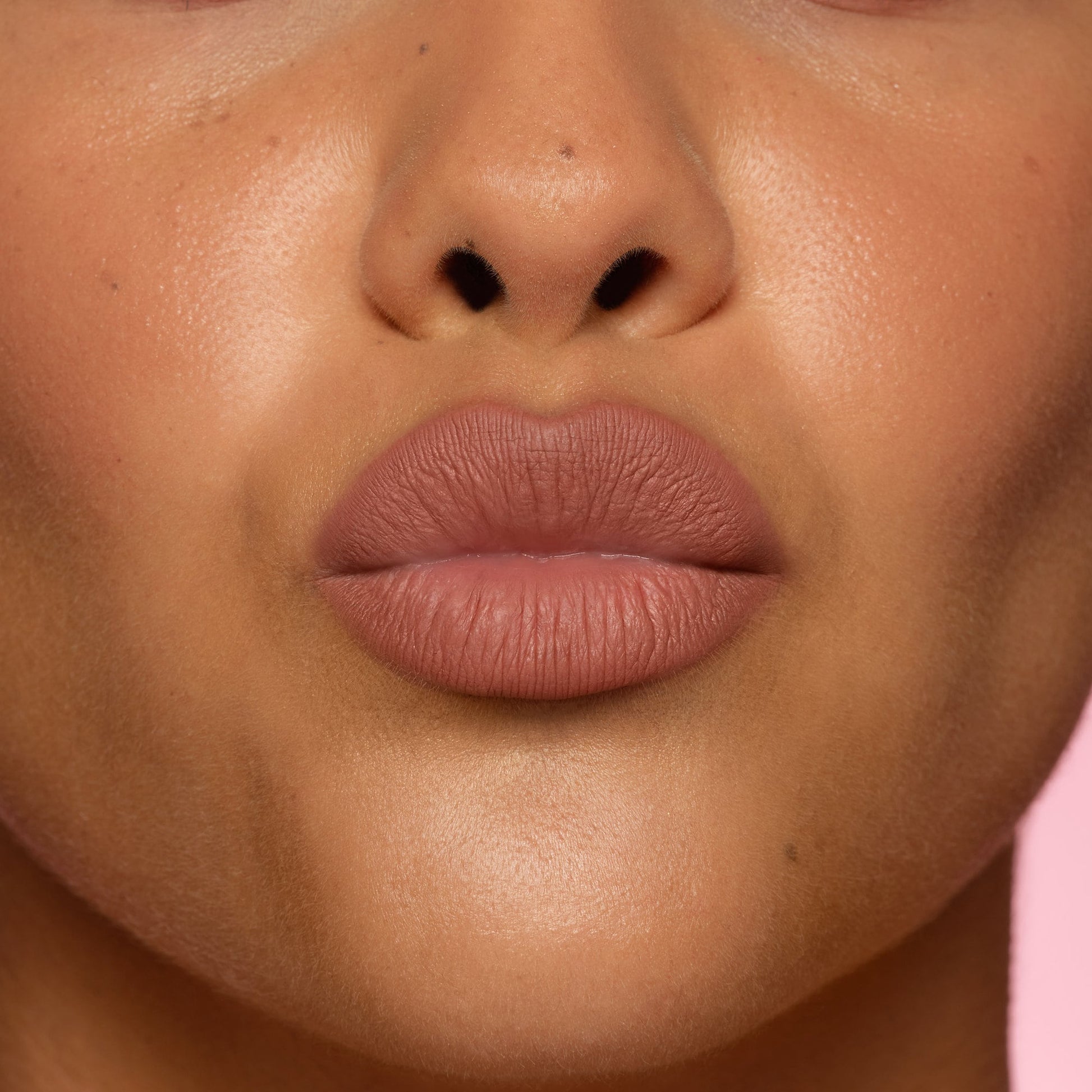 copy-of-huda-beauty-lip-contour-2-0-warm-brown