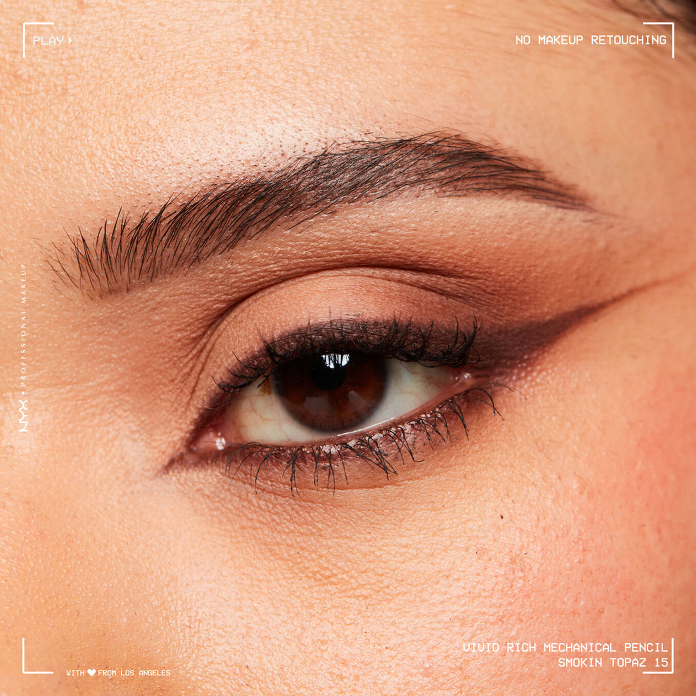 NYX - Vivid rich- ref 15 Smokin' Topaz