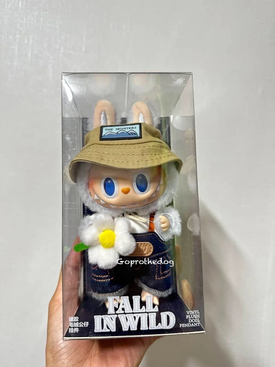 POP MART - Labubu THE MONSTERS FALL IN WILD SERIES Vinyl Plush Doll Pendant 'White' ( 1 Box )