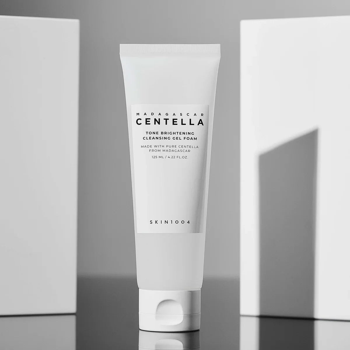 SKIN 1004 - Madagascar Centella Tone Brightening Cleansing Gel Foam - 125 ml