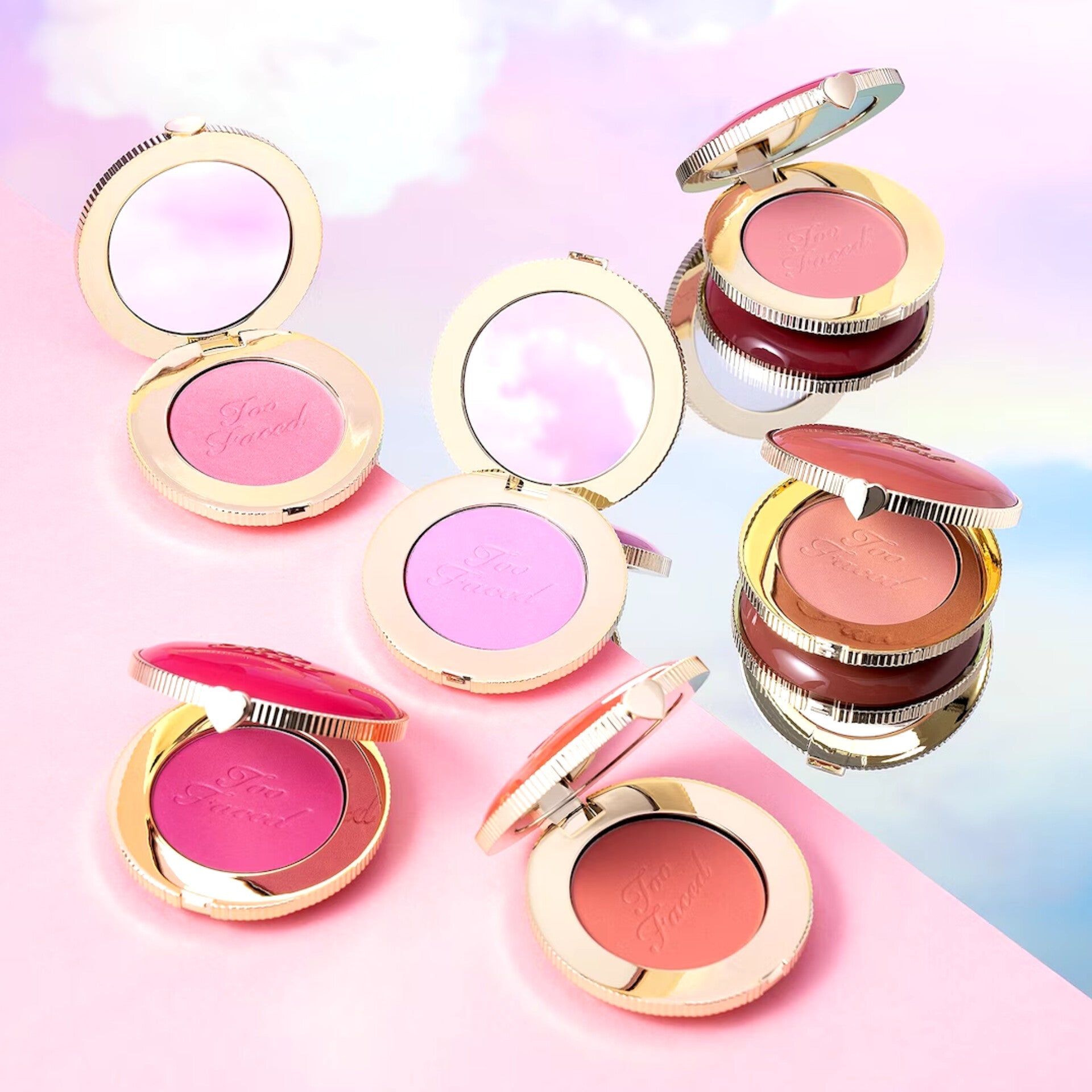 TOO FACED - Cloud Crush - Blush Soyeux - réf Candy Clouds